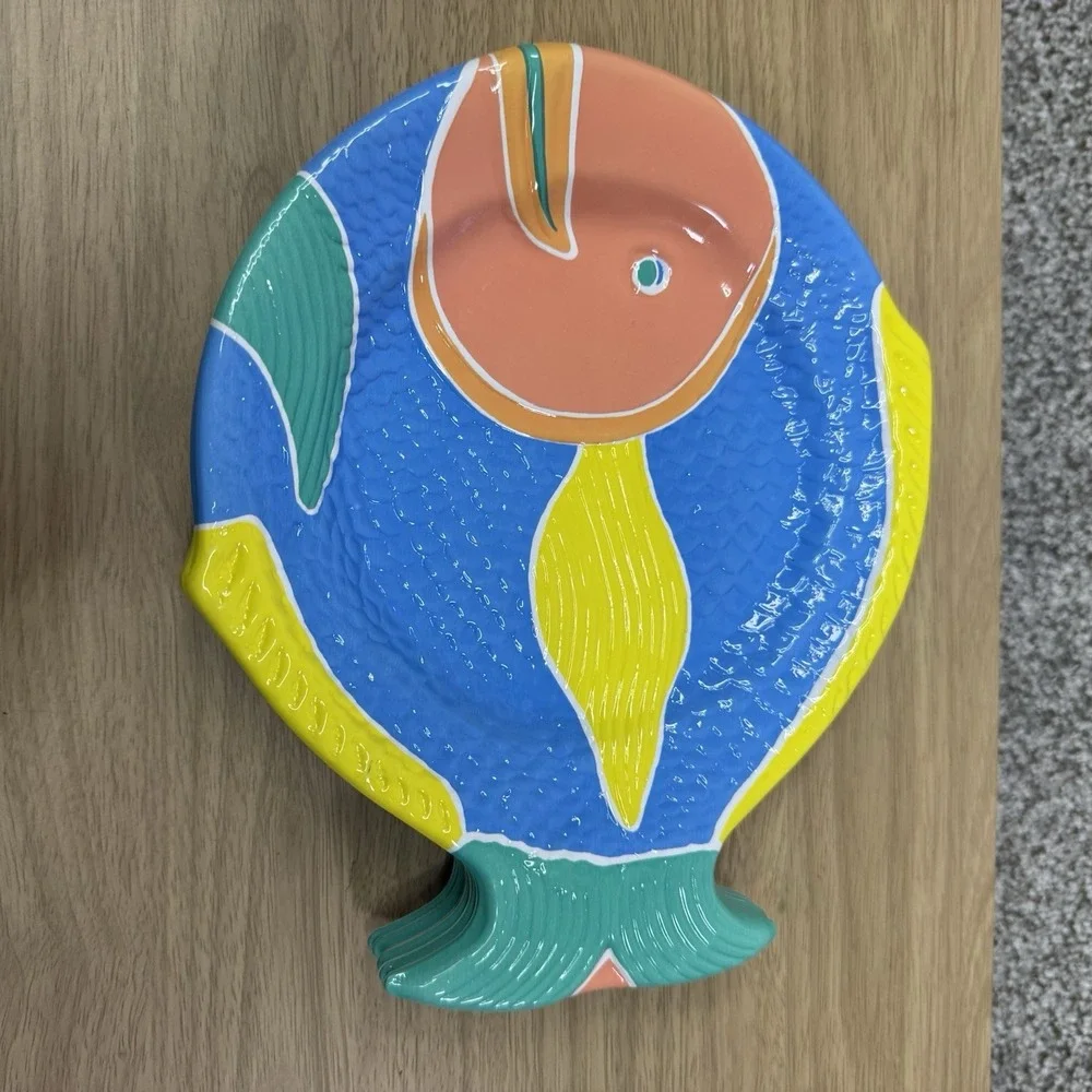Vintage Ullman Leisure Time Plastic Tropical Fish Plates 11x9